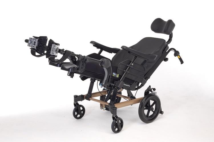 cadeira de rodas invacare rea Clematis Pro apoio de pernas